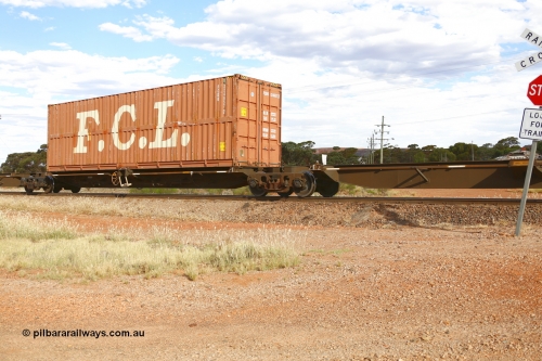 210407 9906
Parkeston, 2MP5 intermodal train, RRQY type articulated five-unit container waggon set RRQY 8316 platform 3, built by Qiqihar Rollingstock Works in China as part of a forty one unit order in 2005/06 for Pacific National. Loaded with an FCL 40' container FCDU 324657.
Keywords: RRQY-type;RRQY8316;Qiqihar-Rollingstock-Works-China;
