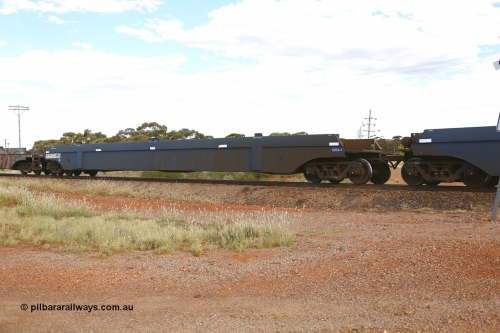 210407 9913
Parkeston, 2MP5 intermodal train, CQWY type well waggon CQWY 5034 well 1, the well waggon pairs were built by Bluebird Rail Operations SA in a batch of sixty pairs in 2008 for CFCLA.
Keywords: CQWY-type;CQWY5034;CFCLA;Bluebird-Rail-Operations-SA;