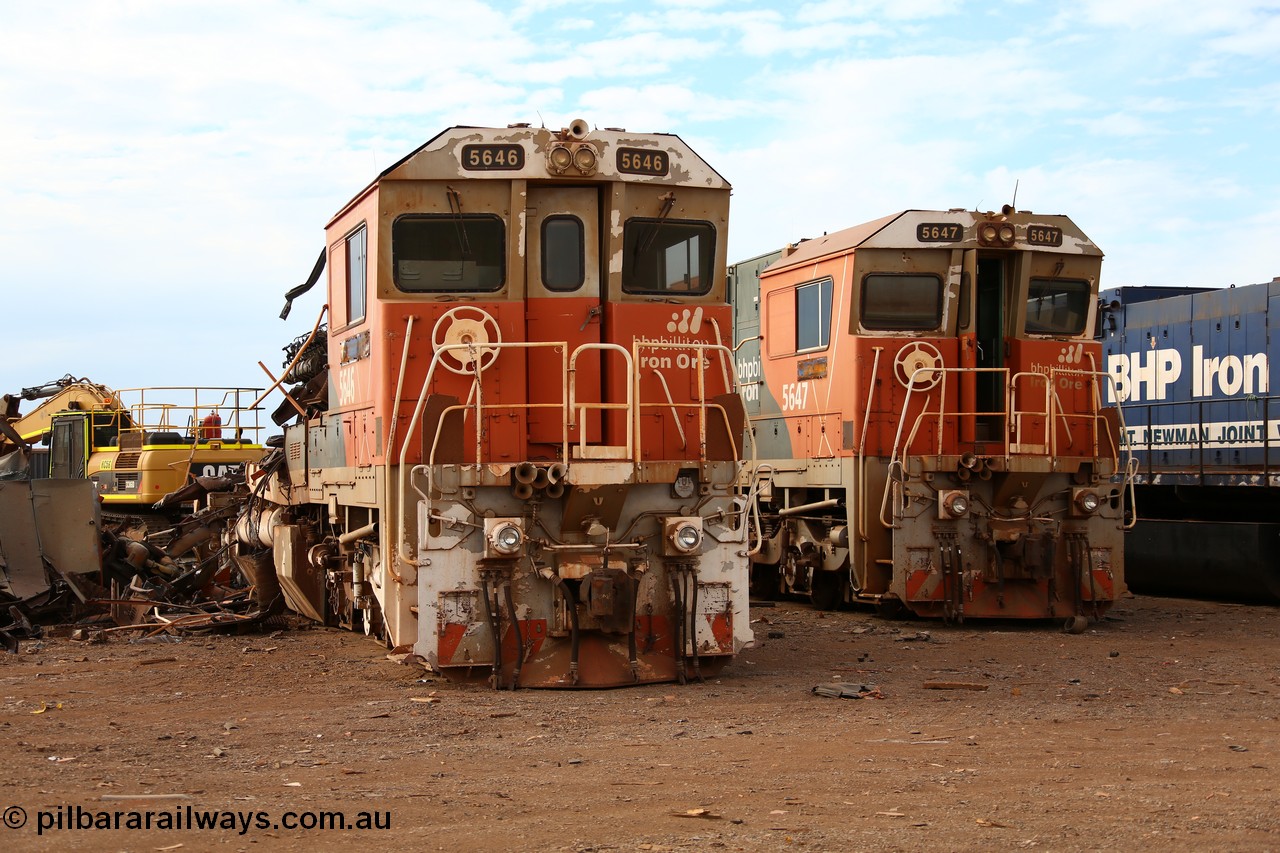 150522 8165
Wedgefield, Sims Metal yard, the first batch of BHP Billiton Dash 8 locos to be scrapped, 5646 serial 8244-11/92-135 and 5647 serial 8244-12/92-136 were a pair of new Goninan WA CM40-8 model built in 1992.
Keywords: 5646;Goninan;GE;CM40-8;8244-11/92-135;