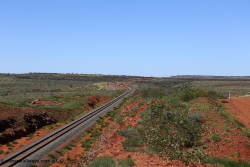 150505 7951
FMG Solomon Line, looking back east from the same spot as 7950. Repeater tower in distance. Geodata: [url=https://goo.gl/maps/4VSdBsGb3an] -22.0398833 118.6280733 [/url].
