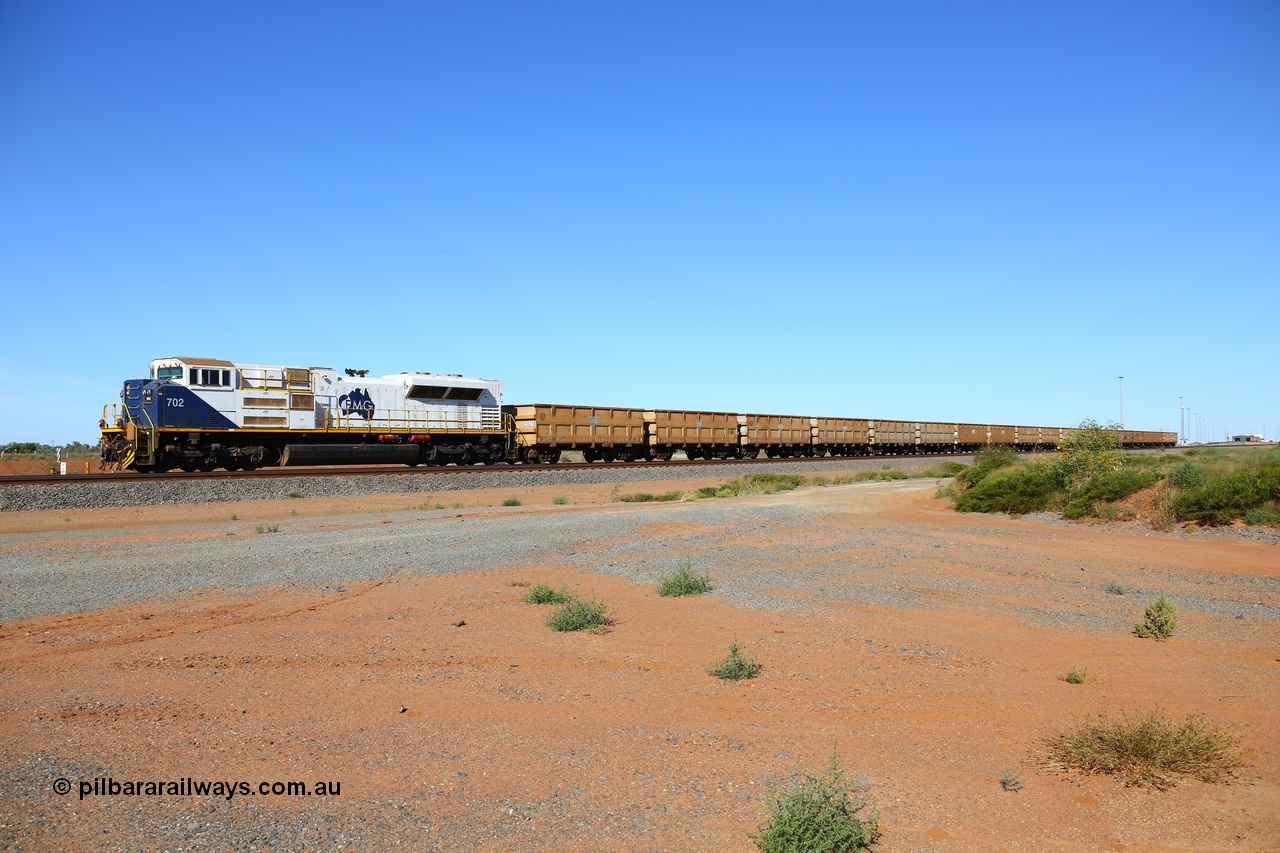 170726 9434
Kanyirri yard, a short FMG shunt train departs the yard and heads to the car dumper balloons behind Progress Rail built SD70ACe/LCi unit 702 serial 20118611-002 and ten pairs of ore waggons. 26th July 2017.
Keywords: FMG-702;Progress-Rail-Muncie-USA;EMD;SD70ACe/Lci;20118611-002;