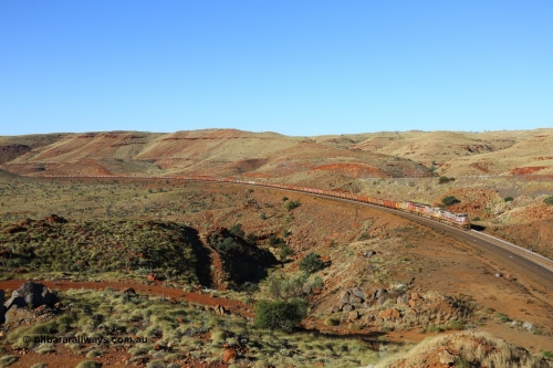 170728 10007
Benson Falls, 91 km curve, an empty train blasts up the steep grade behind a General Electric built Dash 9-44CW unit 7072 serial 47751 leads two General Electric built ES44DCi units 8140 and 8158, 7072 is from the original delivery of Dash 9-44CW units in 1994 and is showing its age. 28th July 2017. [url=https://goo.gl/maps/5Krz1ULwNex]GeoData[/url].
Keywords: 7072;GE;Dash-9-44CW;47750;