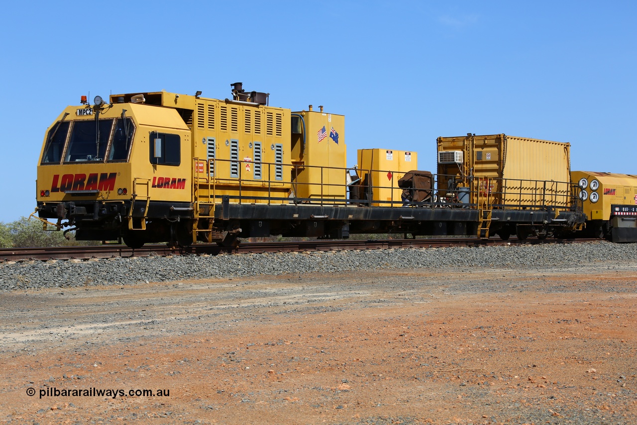 171121 0971
Barker Siding, Loram rail grinder MPC 2, this was sent out from the USA where it was operational as LMIX 602 for Loram. The generator and driving cab look to be fitted to an 85 foot piggy back waggon. 21st November 2017.
Keywords: Loram;MPC2;rail-grinder;