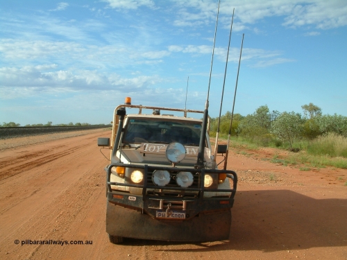 040407 080337
Toy Titan on the lean when the LHS rear wheel parted company and went bush. 23 km Newman mainline. Wednesday 7th April 2004.
