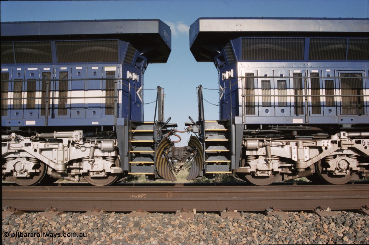 224-05
Bing siding, the extent of the General Electric AC6000 radiators is evident in this back to back image of a pair of units.
Keywords: 6076;51068;GE;AC6000;