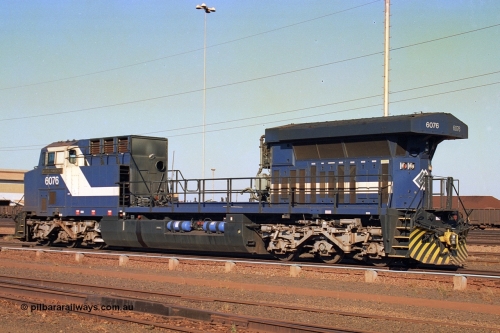 242-09
Nelson Point, Loco Overhaul Shop, General Electric built AC6000 locomotive 6076 'Mt Goldsworthy' serial 51068 with engine and alternator removed. May 2002.
Keywords: 6076;GE;AC6000;51068;
