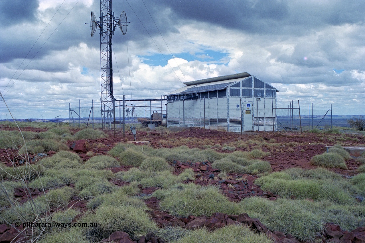 249-15
Table Hill on the Robe River railway line, a microwave radio communications site powered by solar panels. Approximate [url=https://goo.gl/maps/QPmscRiNeoYNZyME8]location[/url].
