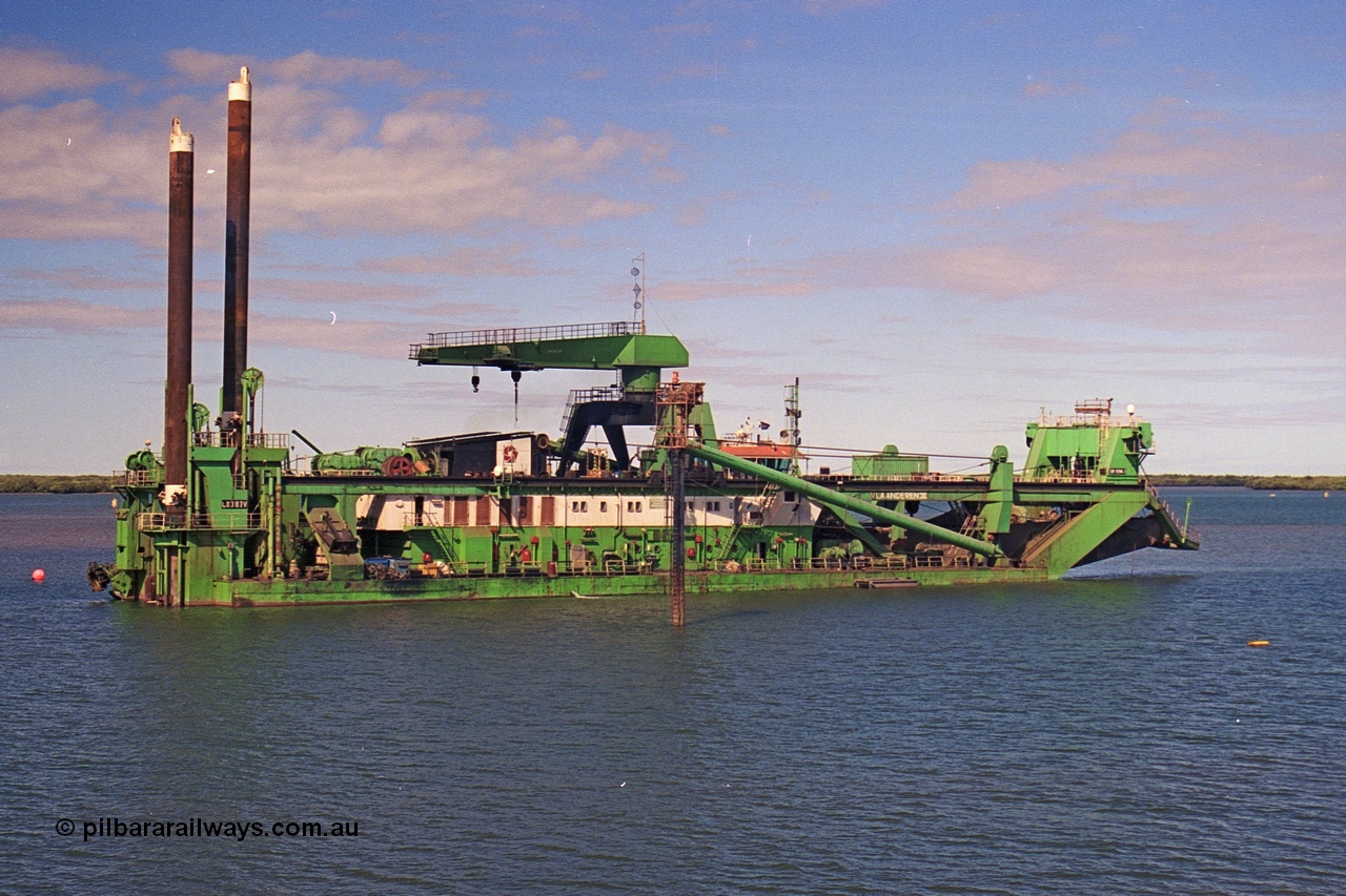 253-11
Port Hedland harbour sees the suction / cutter dredge Vlaanderen XI with IMO #7712080. The Vlaanderen XI was originally built in 1978 by IHC Dredgers with yard number 1108 and originally named New Amsterdam, named the Vlaanderen XI in 1986, renamed again in 2007 to Kaveri and again to Huta 15 in 2014.
