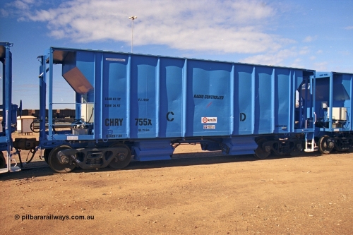 253-26
Nelson Point hard stand, CFCLA CHRY type ballast hopper waggon CHRY 755.
Keywords: CHRY-type;CHRY755;CFCLA;CRDX-type;BHP-ballast-waggon;