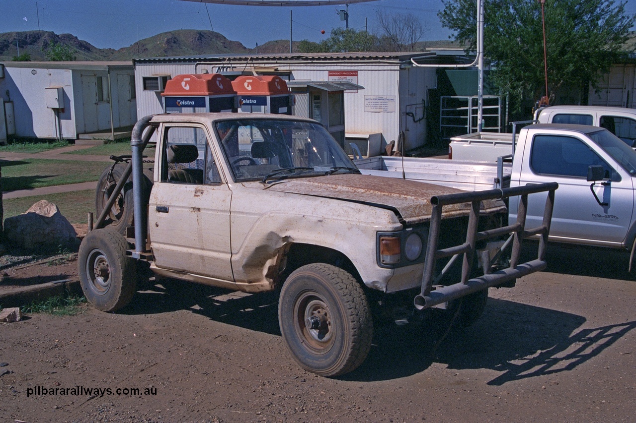 254-00
Wodgina mine site, bull buggy from a cut down 60 series Toyota Landcruiser from Wallareenya Station.
