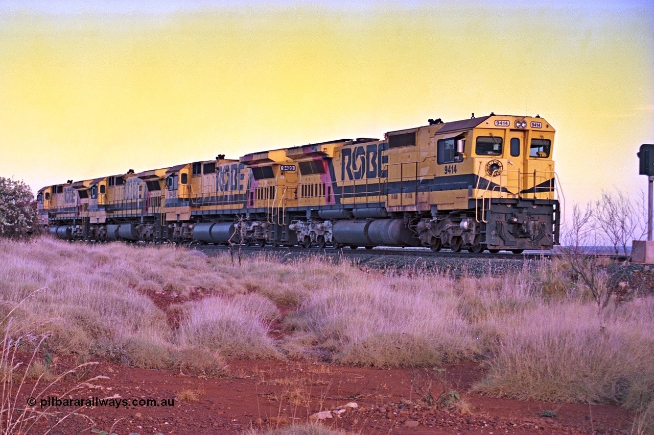 256-16
Maitland Siding, early morning loaded train waiting for a meet with an empty behind the quad CM40-8M working of 9414, 9420, 9410 and 9425. May 2002.
Keywords: 9414;Goninan;GE;CM40-8M;8206-11/91-124;rebuild;AE-Goodwin;ALCo;M636;G6060-5;