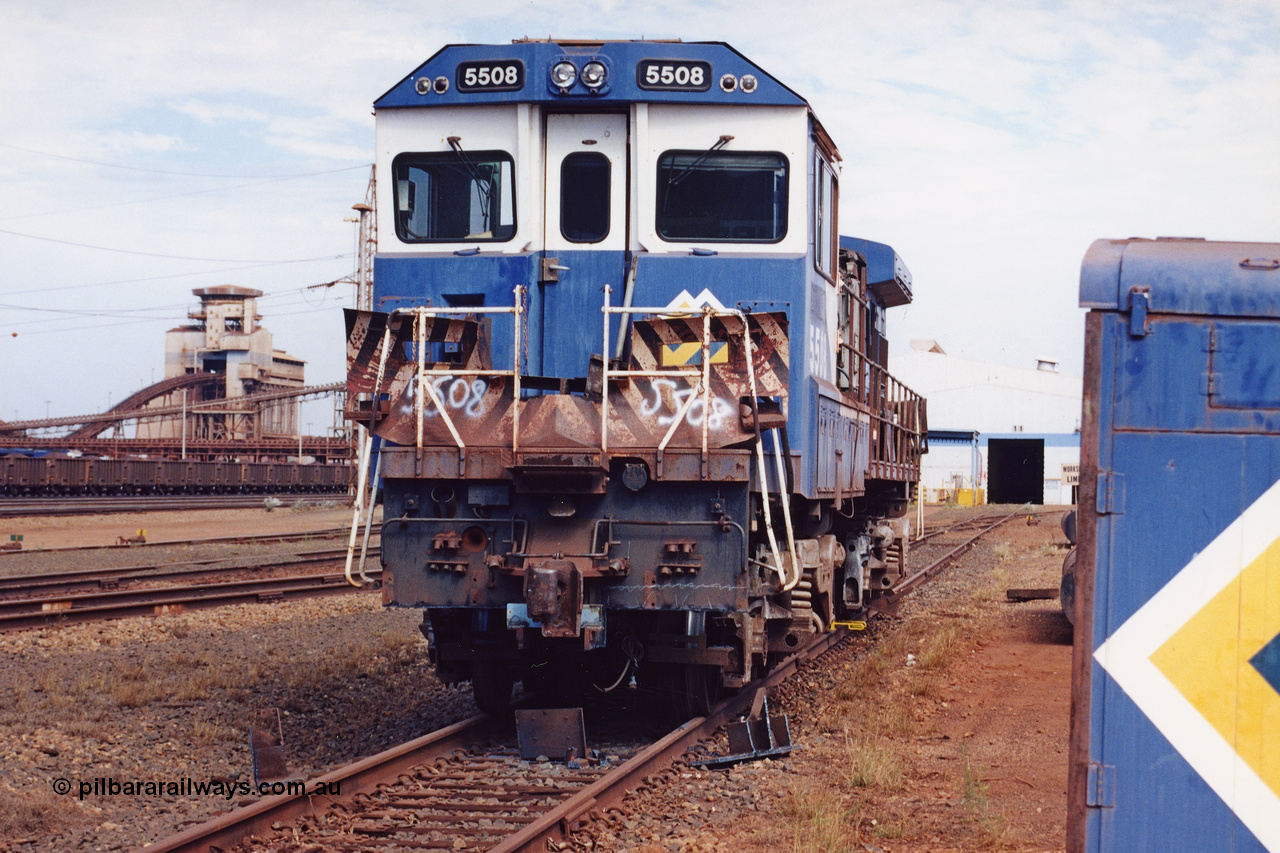 283-06
Nelson Point, BHP 's retired Goninan ALCo to GE rebuild C36-7M unit 5508 serial number 4839-04 / 87-073 is being prepared for road transport to Goninan in Perth. It will go on to be rebuilt and leased to Rio Tinto as 5052. May 2002.
Keywords: 5508;Goninan;GE;C36-7M;4839-04/87-073;rebuild;AE-Goodwin;ALCo;C636;5466;G6041-2;