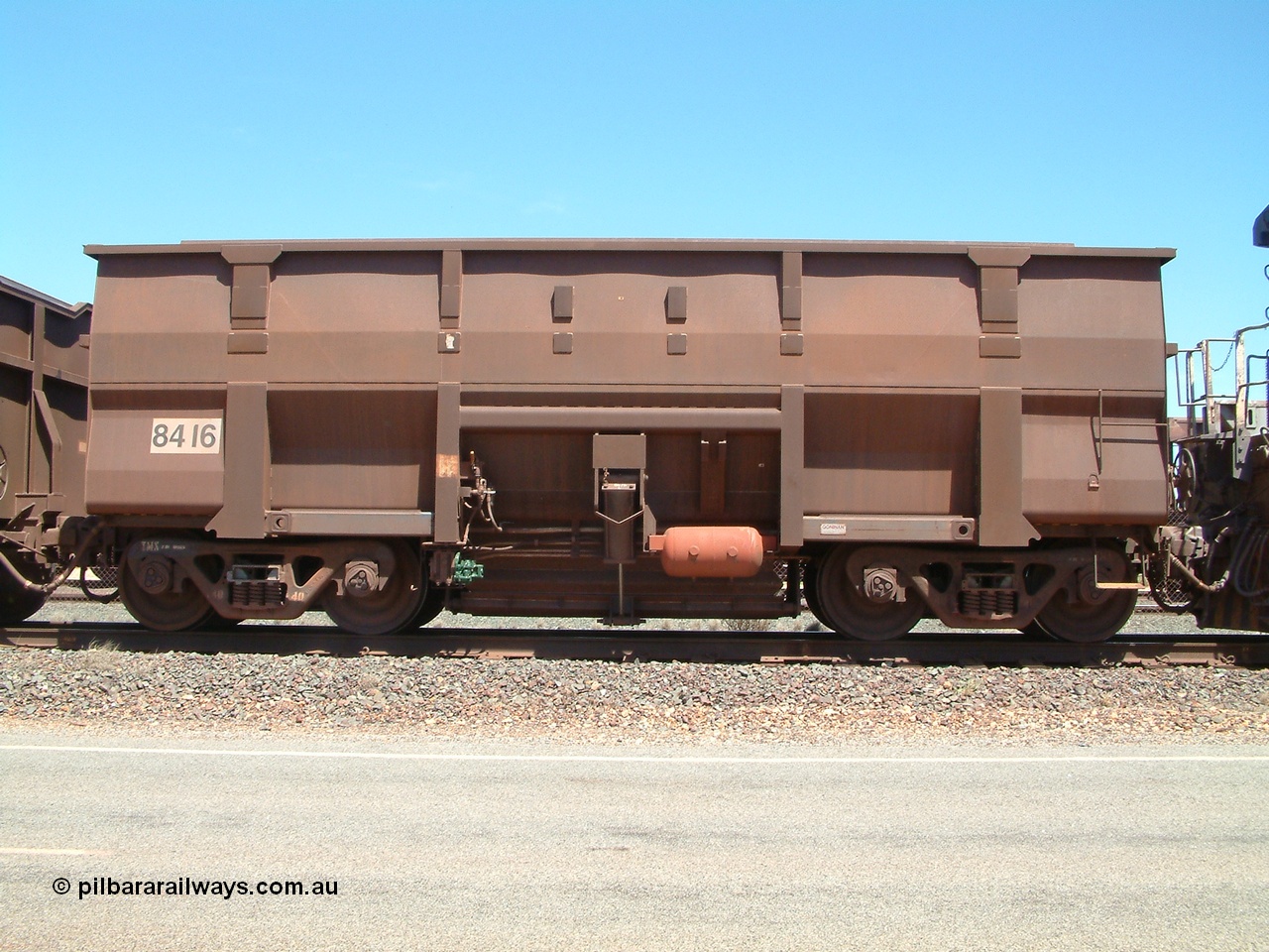 040409 121940
Boodarie, Goninan built Golynx waggon 8416 with serial number 950088-326 from November 2011, which is a modified version of the BHP mainline waggons for service on the Goldsworthy system as a bottom discharge waggon. 9th of April 2004.
Keywords: 8416;Goninan-WA;Golynx;950088-326;BHP-ore-waggon;