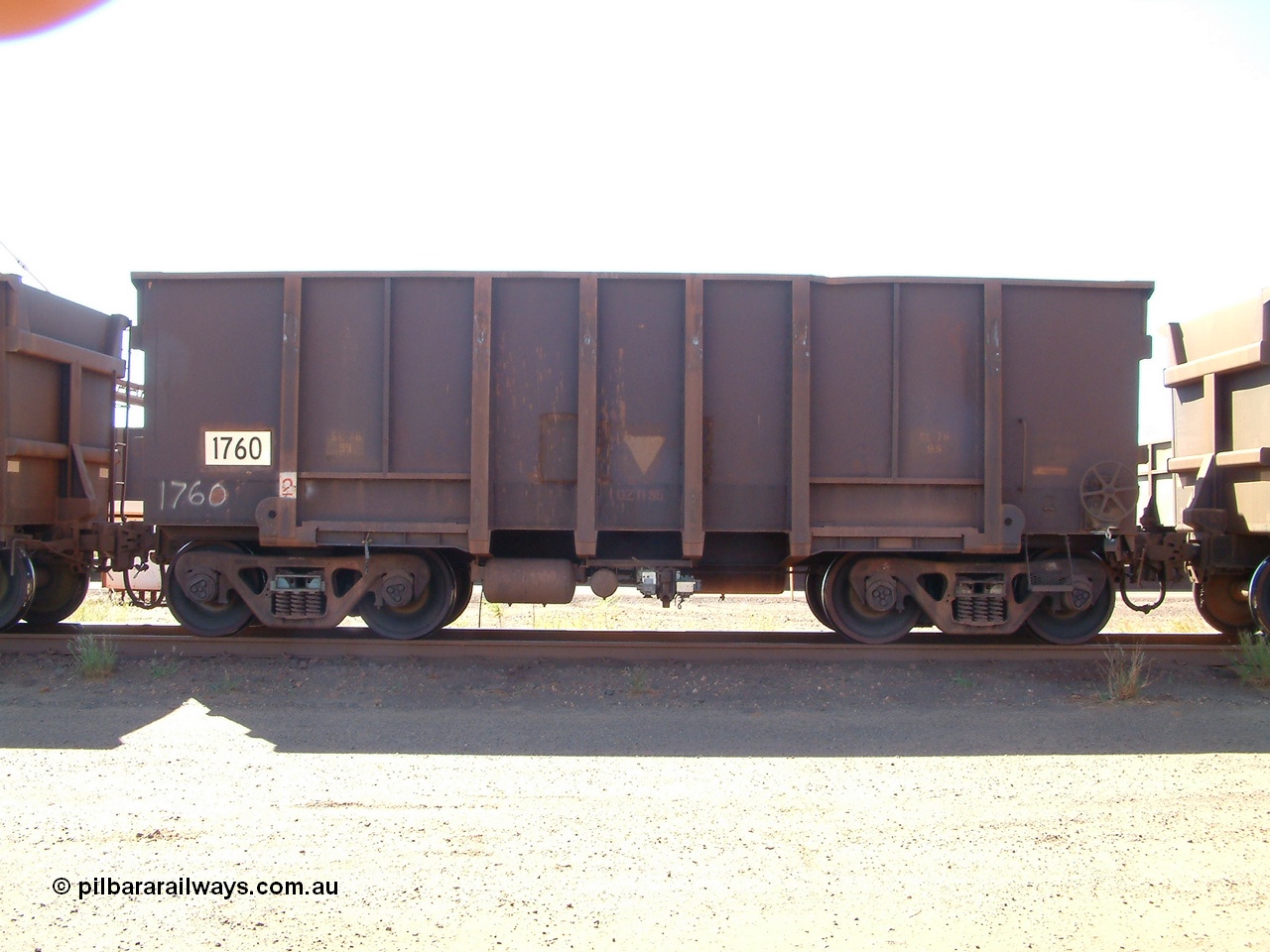 040412 143532
Nelson Point, Comeng WA built ore waggon 1760 one of 288 waggons built in 1974. 12th April 2004.
Keywords: 1760;Comeng-WA;BHP-ore-waggon;