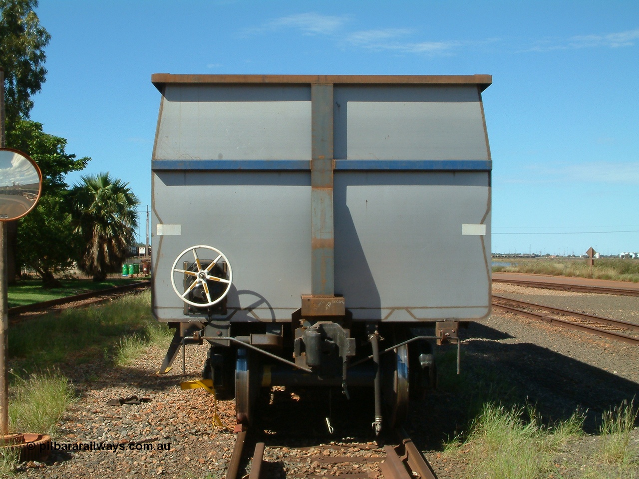 040412 144307
Nelson Point, Goninan built, Lynx Engineering designed ore waggon made from 5Cr12Ti stainless steel these waggons are known as Golynx waggons, view of handbrake end. 12th April 2004.
Keywords: Goninan-WA;Golynx;BHP-ore-waggon;