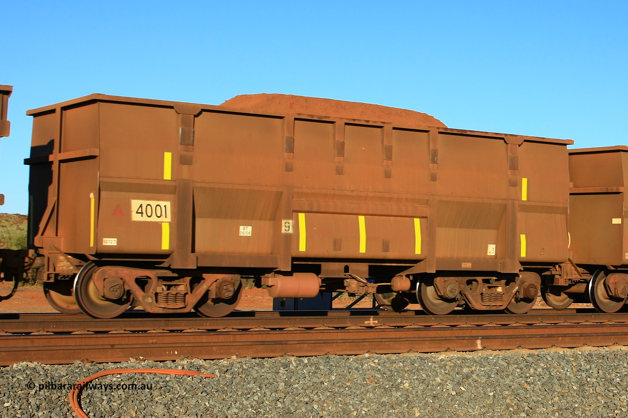 110620 2396r
Walla, loaded BHP ore waggon 4001, an example built May 2005 of the Golynx design as built by Goninan WA in large numbers This Golynx body replaced an earlier Comeng waggon with the same number. 20th of June 2011.
Keywords: 4001;Goninan-WA;Golynx;BHP-ore-waggon;