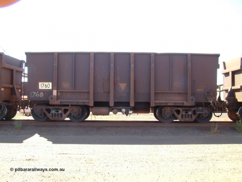 1760 Comeng 040412 143532
Nelson Point, Comeng WA built ore waggon 1760 one of 288 waggons built in 1974. 12th April 2004.
Keywords: 1760;Comeng-WA;BHP-ore-waggon;