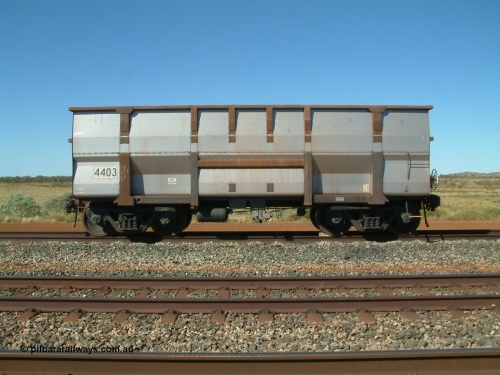 4403 Goninan 040801 144228
Walla Siding, Goninan built, Lynx Engineering designed ore waggon 4403 made from 5Cr12Ti stainless steel these waggons are known as Golynx waggons, asset number 203510 with serial 950124-004 and build date 02/2004. 1st August 2004.
Keywords: 4403;Goninan-WA;Golynx;BHP-ore-waggon;