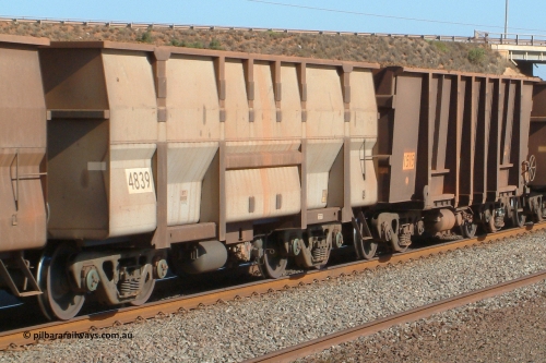 4839 UG 041001 153420
Redbank, loaded BHP Iron Ore waggon 4839, a United Goninan build part of the second rake ordering strategy of ordering 120 waggon rakes at a time. 4839 is the final waggon of the second rake with serial number 950115-120. October 1, 2004.
Keywords: 4839;United-Goninan-WA;BHP-ore-waggon;