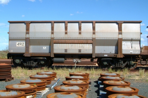 4912 UG 040412 144554
Nelson Point, United Goninan built, Lynx Engineering designed ore waggon 4912 made from 5Cr12Ti stainless steel these waggons are known as Golynx waggons, part of Rake 3 of 120 waggon, build date 01/2004. 12th April 2004.
Keywords: 4912;Goninan-WA;Golynx;BHP-ore-waggon;