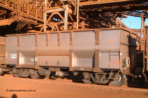 4938 UG 040815 170428
Nelson Point, loaded BHP Iron Ore waggon 4938 hand brake end view, a United Goninan Golynx build from February 2004. 4938 is in the third rake order with serial number 950119-099. August 15, 2004.
Keywords: 4938;United-Goninan-WA;BHP-ore-waggon;