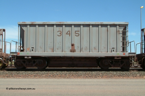 8345 Portec USA 040409 122938
Boodarie, Goldsworthy service bottom discharge Portec USA built ore waggon 345 is one of ten that was purchased second hand in 1992 from Phelps Dodge Copper Mine, believed to be built in 1980s. 9th April 2004. 8 has been added to number to correctly place the waggon.
Keywords: 345;Portec-USA;BHP-ore-waggon;