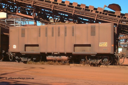 9023 Comeng 030712 143051
Nelson Point, empty BHP ore waggon 9023, originally built by Comeng in Mittagong NSW as a part of seven prototype ore waggons made from low carbon 301 stainless steel with an higher volume and aerodynamic flat sides and were bogieless with four independent radial wheel sets. Of the seven waggon, the first four had a flat floor and final three had a drop belly floor. The radial wheel sets were later replaced with conventional bogies. July 12, 2003.
Keywords: 9023;Comeng-NSW;BHP-ore-waggon;