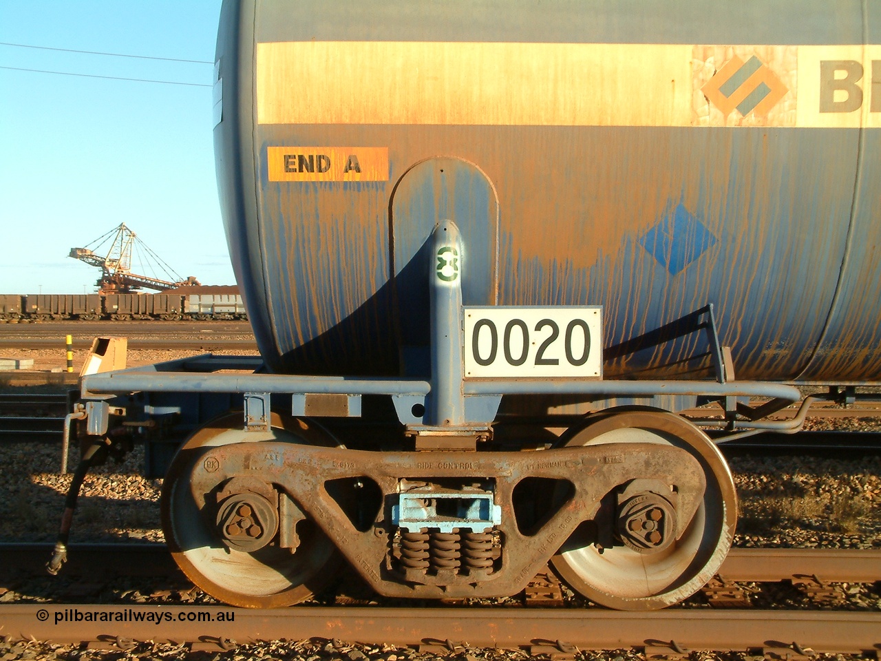 040815 171406
Nelson Point, side view of A end and bogie detail view of fuel tank waggon 0020, 82 kilolitre capacity built by Comeng NSW for BP as RTC 2, used by Mt Newman Mining, unsure when converted to 0020.
Keywords: Comeng-NSW;RTC2;BHP-tank-waggon;