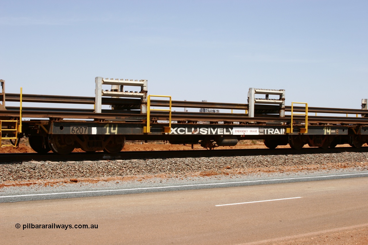 051001 5689
Boodarie, the Steel Train or rail recovery and transport train, flat waggon #14, 6207, a Comeng WA built flat waggon from January 1977 under order no. 07-M-282 RY.
Keywords: Comeng-WA;BHP-rail-train;