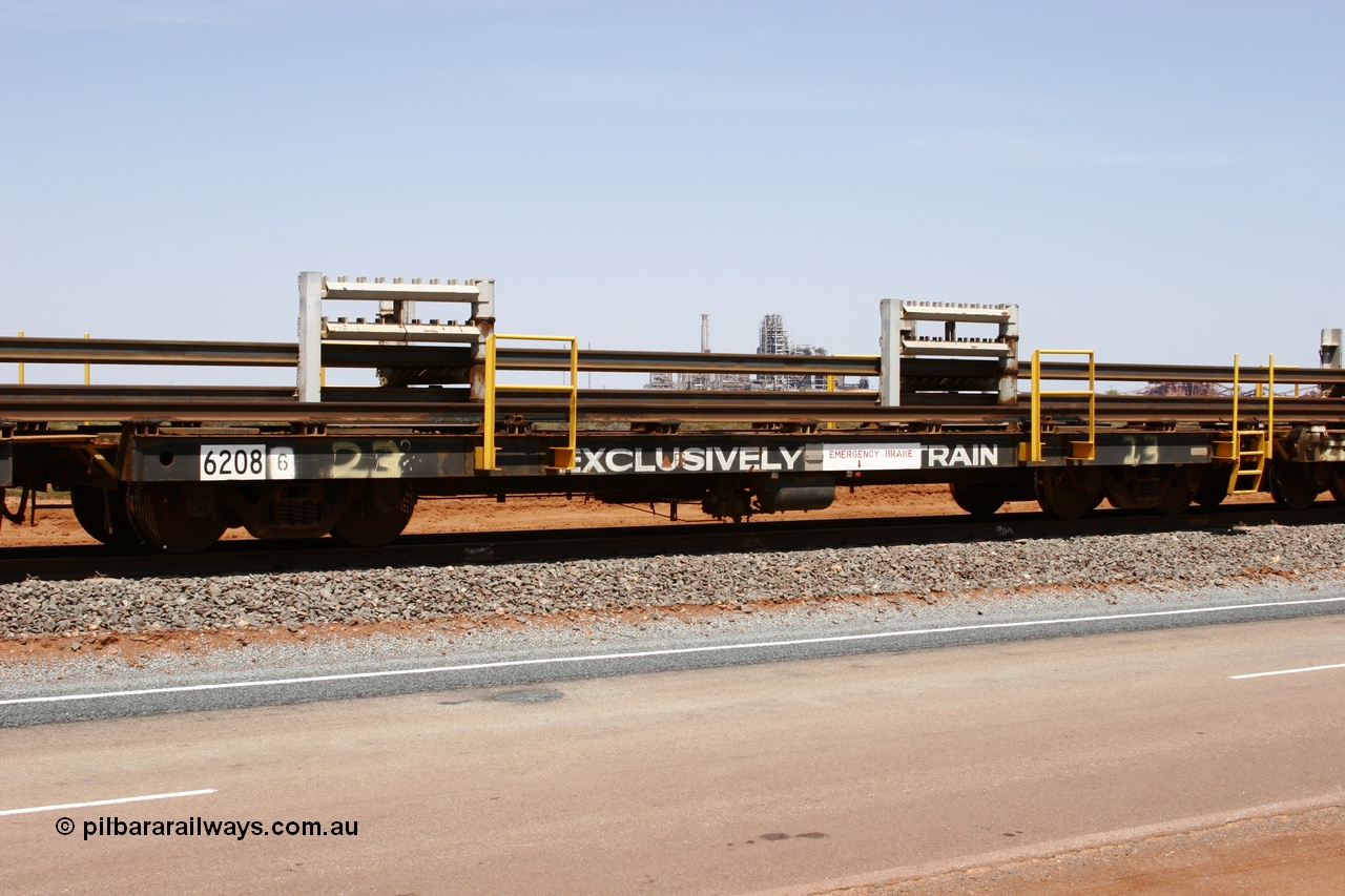 051001 5711
Boodarie, the Steel Train or rail recovery and transport train, flat waggon #23, 6208, a Comeng WA built flat waggon from February 1977 under order no. 07-M-282 RY.
Keywords: Comeng-WA;BHP-rail-train;