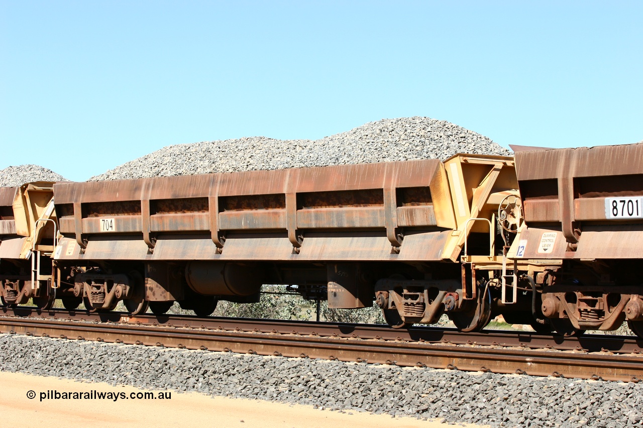 060501 3871
Tabba Siding, built by Difco USA in 1971 for Mt Newman Mining in a group of four, the last 'long' side dump waggon 704.
Keywords: Difco-Ohio-USA;BHP-ballast-waggon;