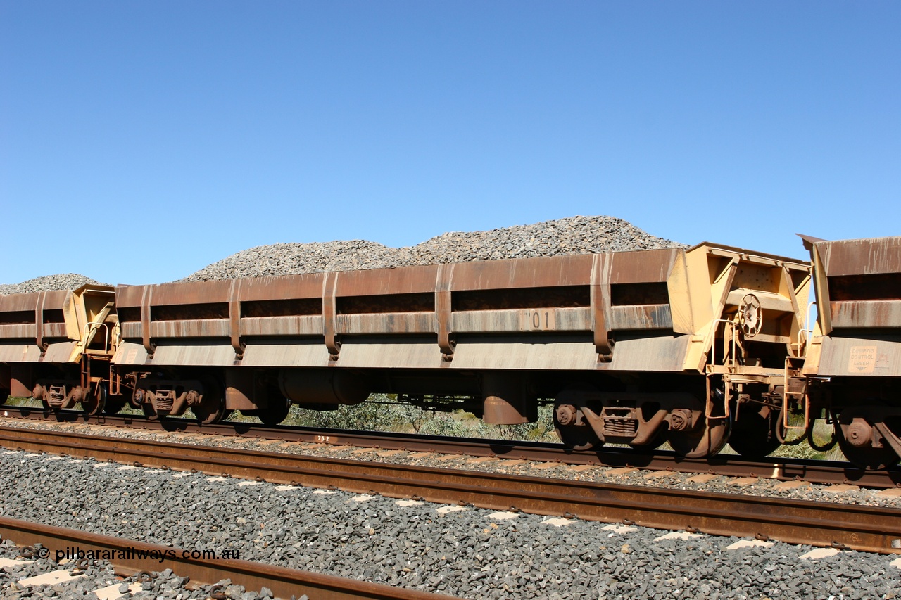 060501 3900
Tabba Siding, originally built by Difco USA for Goldsworthy Mining Ltd in 1967 as a batch of five, prefixed with 870 in BHP service, 8702 side dump waggon loaded with ballast.
Keywords: Difco-Ohio-USA;GML;BHP-ballast-waggon;