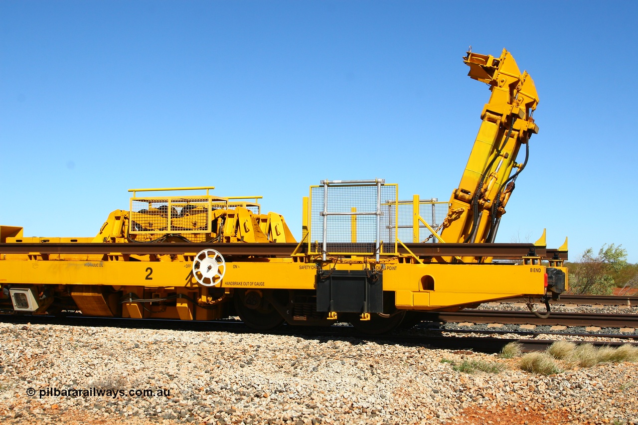 080621 2732
Gillman Siding, new Lead-Off Lead-On waggon STTR class STTR 6214 on the end of the Steel Train or rail recovery and transport train, built by Gemco Rail WA, detail of B end with squeeze rollers and chutes raised.
Keywords: Gemco-Rail-WA;BHP-rail-train;STTR-type;STTR6214;