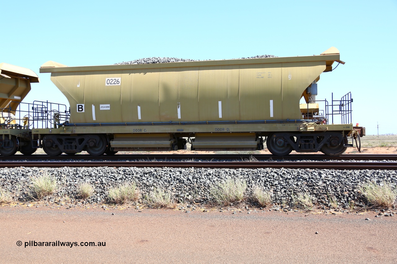 150729 9458
Bing Siding, loaded CNR-QRRS of China built 60 m3 capacity ballast waggon 0226, loaded with ballast.
Keywords: CNR-QRRS-China;BHP-ballast-waggon;
