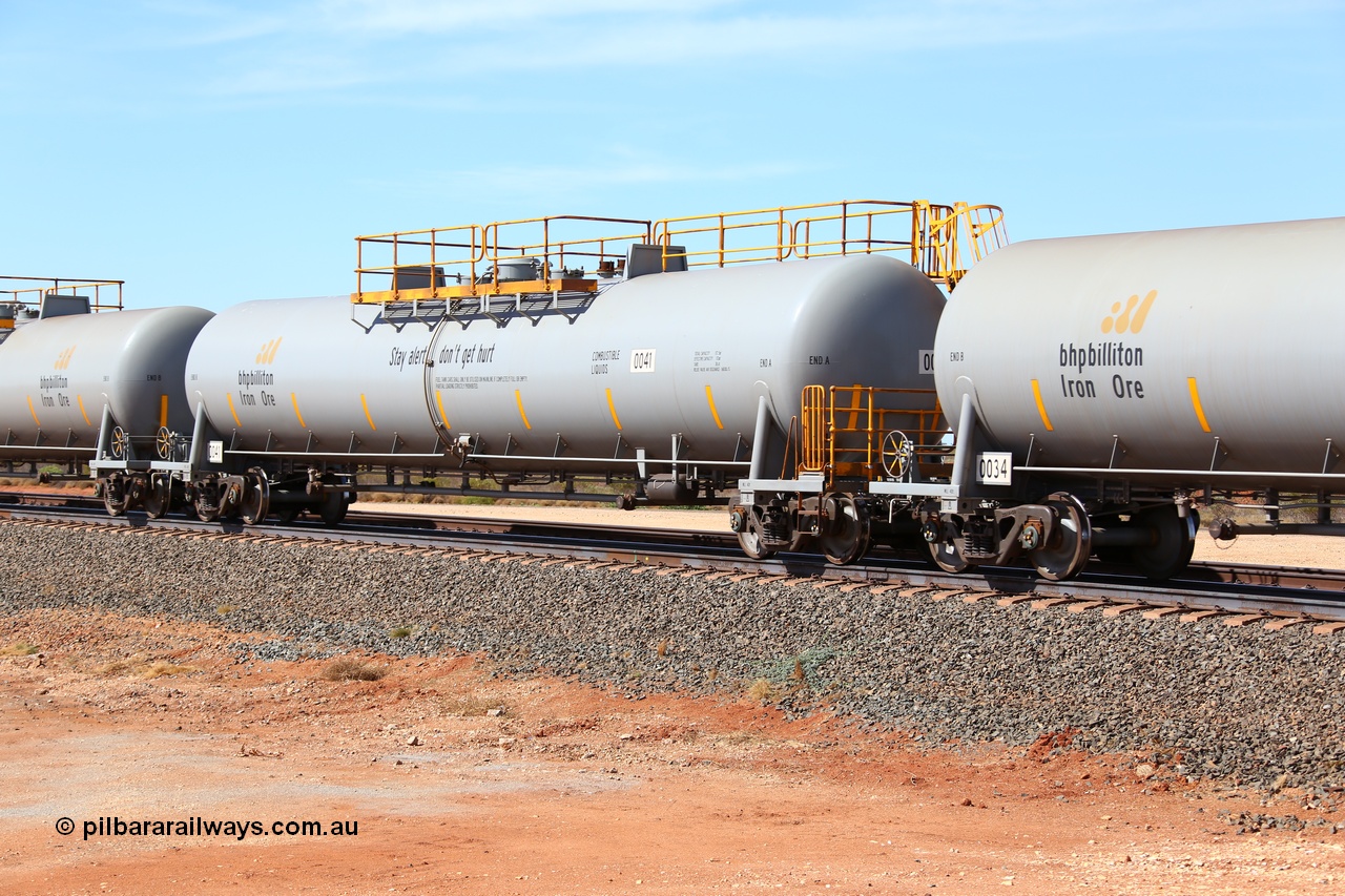 160128 00337
Mooka Siding, empty 116 kL CNR-QRRS of China built tank waggon 0041, one of a second batch delivered in 2015 with safety slogan 'Stay alert don't get hurt'.
Keywords: CNR-QRRS-China;BHP-tank-waggon;