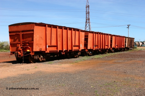 0507 Magor USA 060414 3446
Nelson Point yard, originally a Magor USA built ballast waggon for the Oroville Dam construction, 507 seen here modified as a weighbridge test waggon with an axle load of 20 ton. The others in the fleet are 40, 60 and 100 tons. April 14, 2006.
Keywords: Magor-USA;BHP-weigh-waggon;