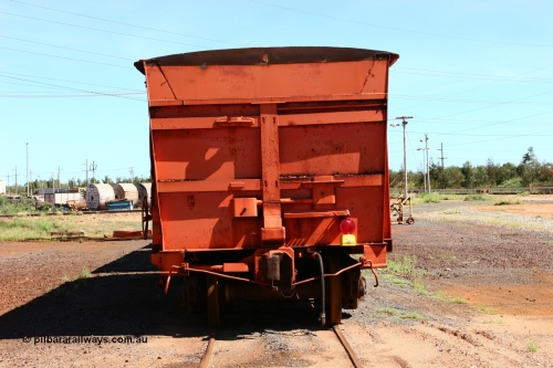 0507 Magor USA 060414 3448
Nelson Point yard, originally a Magor USA built ballast waggon for the Oroville Dam construction, 507 seen here modified as a weighbridge test waggon with an axle load of 20 ton, end view. The others in the fleet are 40, 60 and 100 tons. April 14, 2006.
Keywords: Magor-USA;BHP-weigh-waggon;