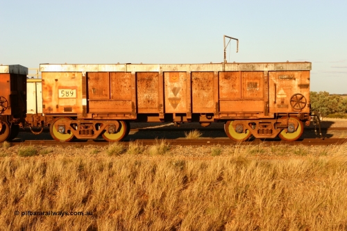 0589 BHP OCRS 060618 6221
Flash Butt yard, modified original Magor USA built Oroville waggon 589, cut down and covered for use as indexing waggons at Finucane Island car dumpers, note the original ODCX marking visible.
Keywords: Magor-USA;Oroville;BHP-index-waggon;