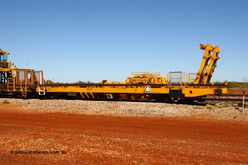 6214 Gemco 080621 2725
Gillman Siding, new Lead-Off Lead-On waggon STTR class STTR 6214 on the end of the Steel Train or rail recovery and transport train, built by Gemco Rail WA, the chutes can be seen standing up with the squeeze rollers behind the mesh.
Keywords: Gemco-Rail-WA;BHP-rail-train;STTR-type;STTR6214;