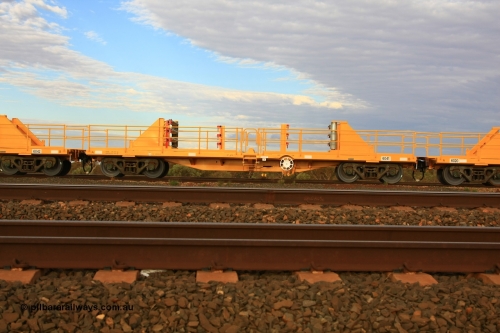 6041 Gemco WA 100717 0654
Flash Butt yard, new rail stock carrier waggon 6041, built by Gemco Rail in late 2009-10 with Barber bogies.
Keywords: Gemco-Rail-WA;BHP-rail-train;