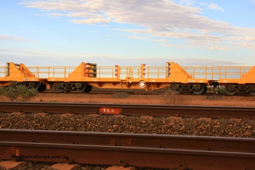 6021 Gemco WA 100717 0669
Flash Butt yard, new rail stock carrier waggon 6021, built by Gemco Rail in 2010 riding on Barber bogies.
Keywords: Gemco-Rail-WA;BHP-rail-train