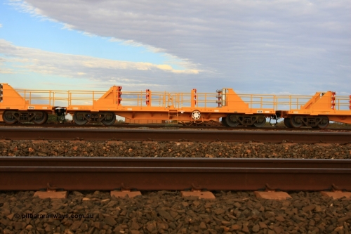 6034 Gemco WA 100717 0674
Flash Butt yard, new rail stock carrier waggon 6034, built by Gemco Rail in late 2009-10 with Barber bogies.
Keywords: Gemco-Rail-WA;BHP-rail-train;