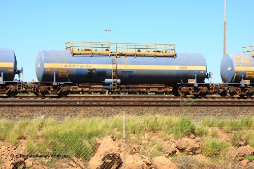 0003 Comeng NSW 110411 09992
Nelson Point, empty 82 kL Comeng NSW built tank waggon 0003 one of six such tank waggons built in 1970-71.
Keywords: Comeng-NSW;BHP-tank-waggon;