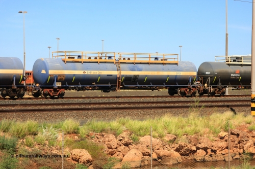 0013 Comeng WA 110411 10010
Nelson Point, empty 116 kL Comeng WA built tank waggon 0013 from 1974-5, one of six such tank waggons.
Keywords: Comeng-WA;BHP-tank-waggon;