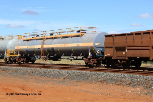 0013 Comeng WA 150314 7739
Bing Siding, empty 116 kL Comeng WA built tank waggon 0013 from 1974-5, one of six such tank waggons.
Keywords: Comeng-WA;BHP-tank-waggon;
