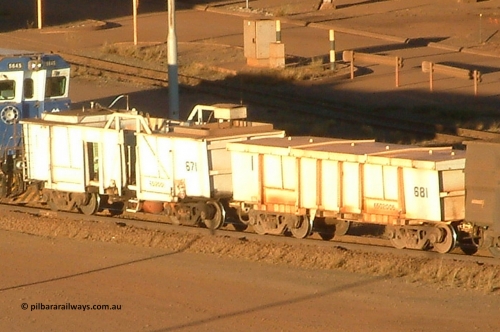 CC1 Mt Newman Mining Workshops 030713 18314
Nelson Point, compressor waggon set No. 1, made up of a ballast waggon 681 and compressor waggon 671, both converted from original Magor built 91 ton ore waggons.
Keywords: Magor-USA;BHP-compressor-set;