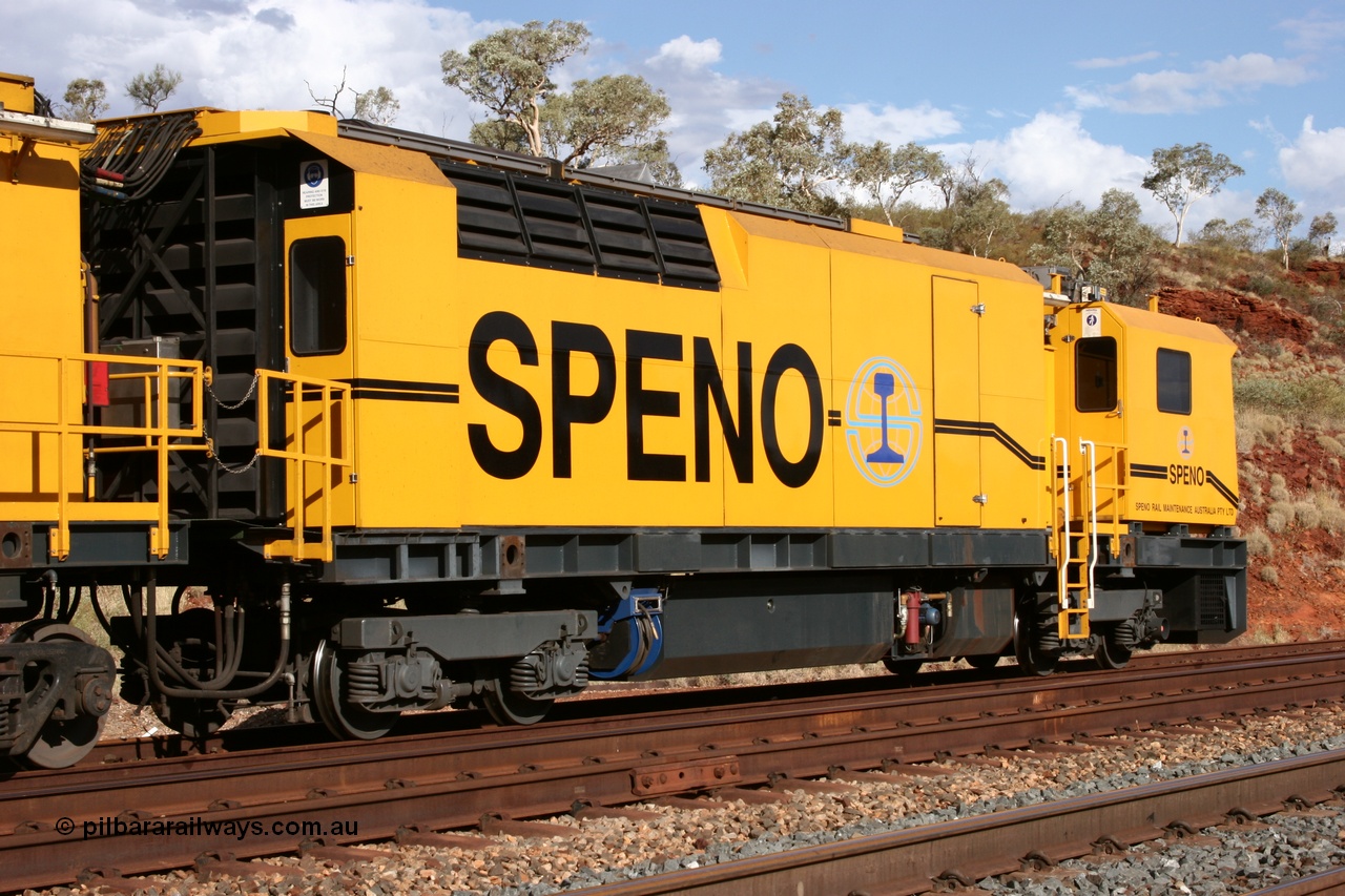 050421 1618
Hesta Siding backtrack, Speno Australia's RR24 model 24 stone rail grinder serial M20 before they had id stickers fitted, this unit was later stickered as RG 1, rear view of the generator and driving module. 21st April 2005.
Keywords: Speno;RR24;M20;track-machine;