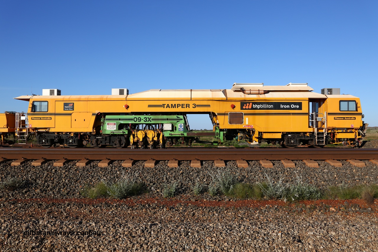 150619 9164
Walla back track, BHP track machine Tamper 3 a Plasser Australia unit model 09-3X serial M480. 19th June 2015.
Keywords: Tamper3;Plasser-Australia;09-3X;M480;track-machine;
