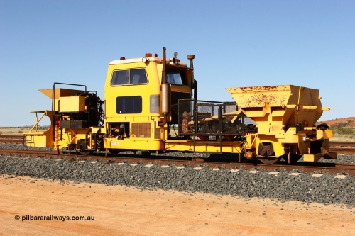 060403 3266
Tabba North backtrack, BHP clip driving machine, modified from a former Plasser Australia USP 3000 ballast regulator. 3rd April 2006.
Keywords: track-machine;Plasser-Australia;USP3000;