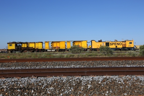 150619 9100
Flash Butt yard, Speno owned and operated rail grinder RG2 for BHP, overview of entire unit, from the left is the driving and grinding module, then two grinding modules and the power and driving unit.
Keywords: RG2;Speno;track-machine;